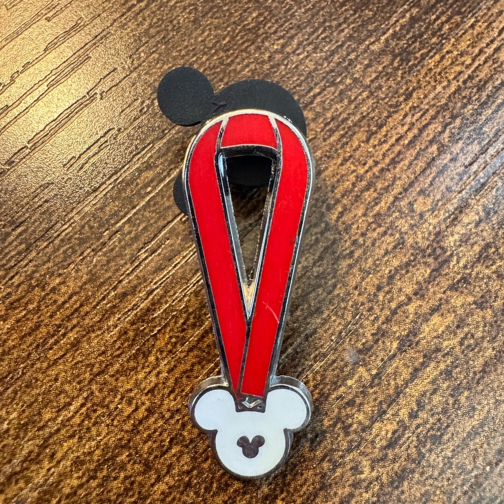 ONE LOT Disney Trading Pins - Picture 4 of 16